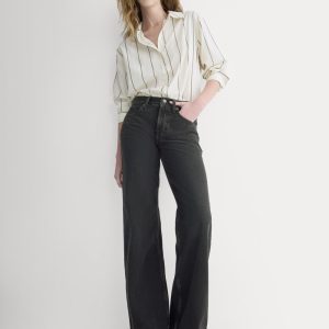 Relaxed Mid-Rise Bootcut Jean | Black