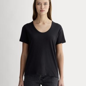 The Air Scoop-Neck Tee | Black